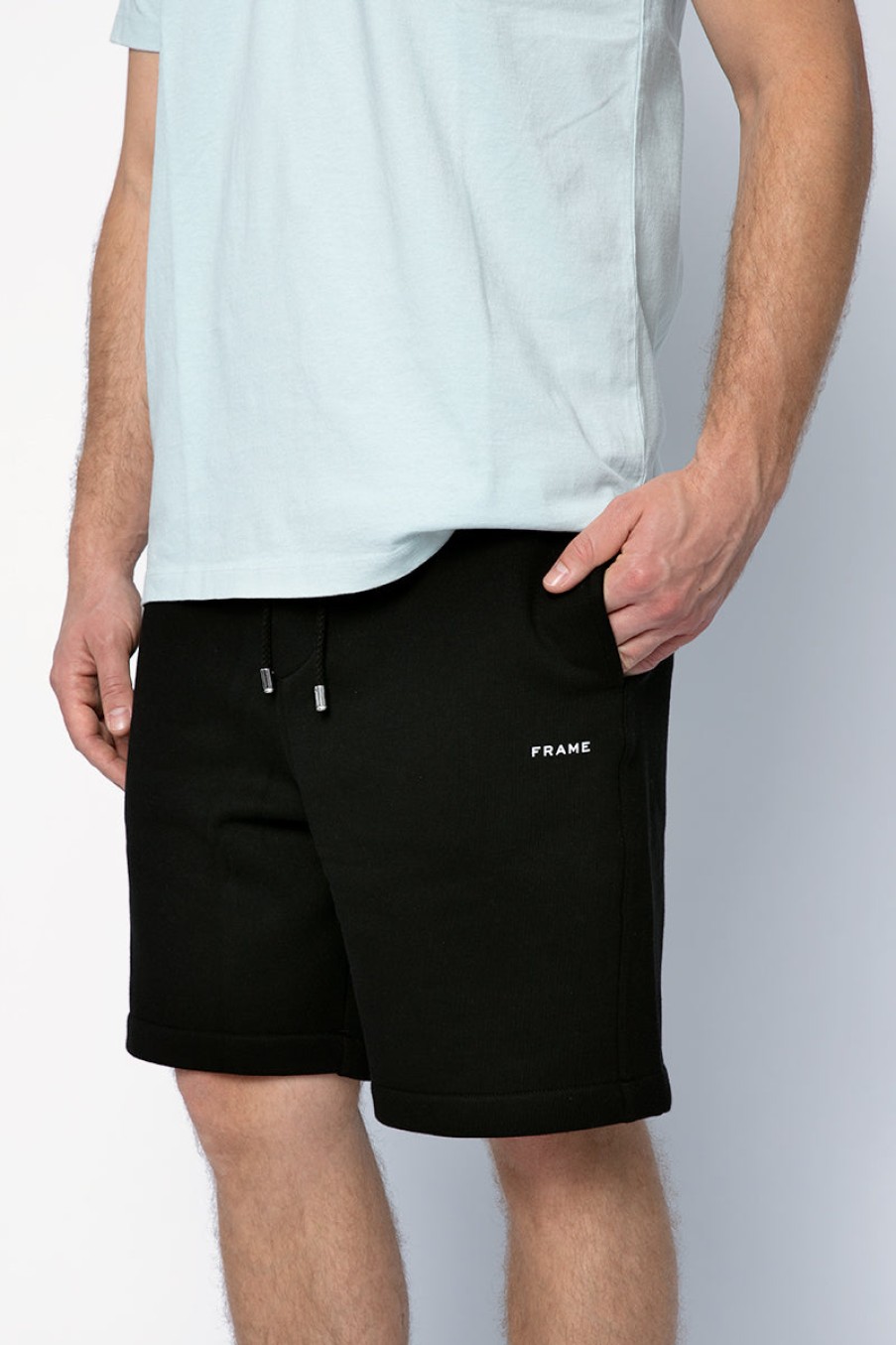 FRAME Shop Sweat Short In Noir | Frame - T. Boutique | Bottoms