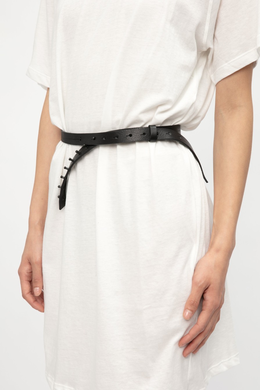 ISABEL BENENATO Slim Leather Belt In Black | Belts