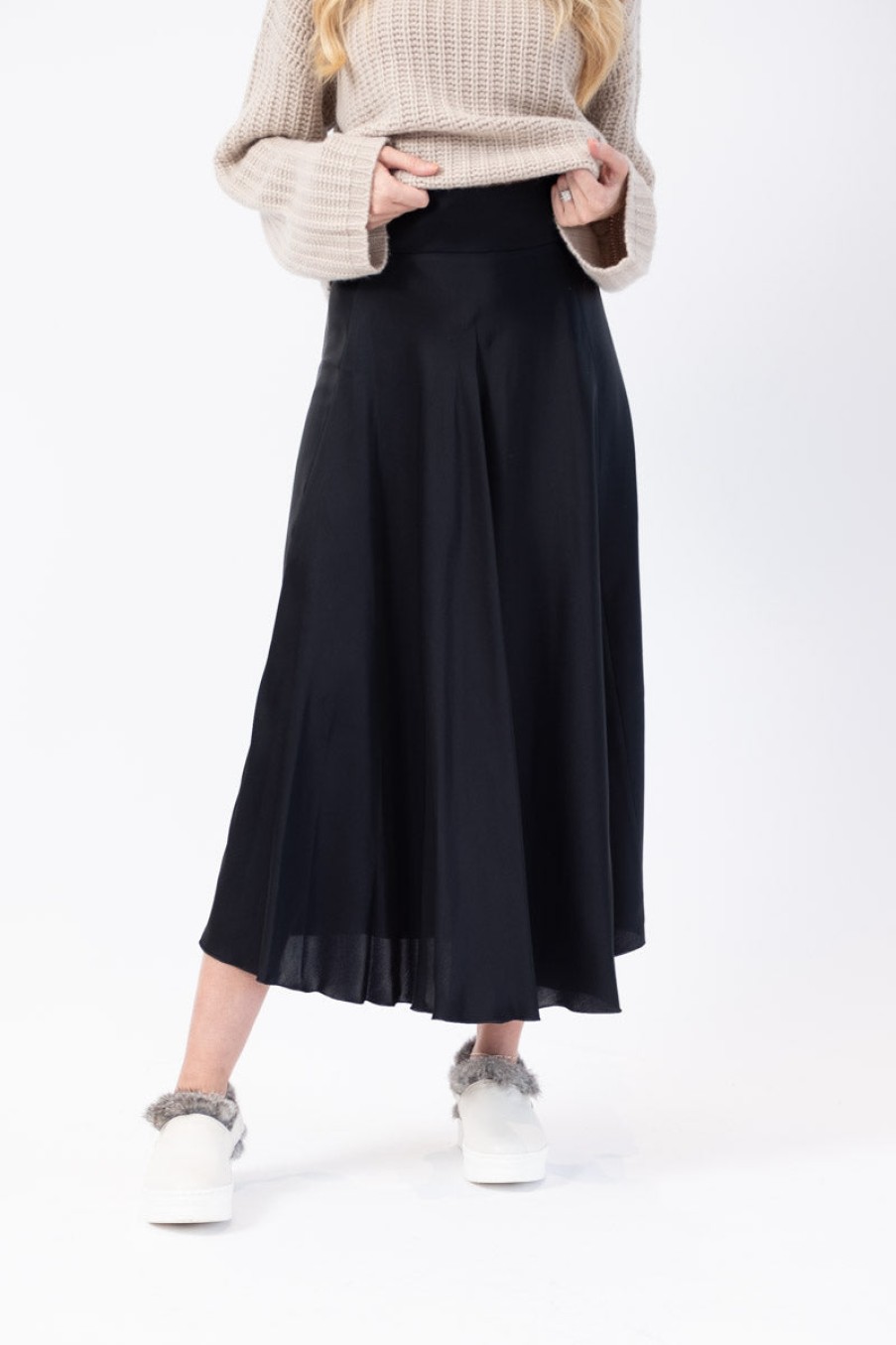 Roberto Collina Long Woven Skirt In Dark Navy | Roberto Collina - T. Boutique | Bottoms