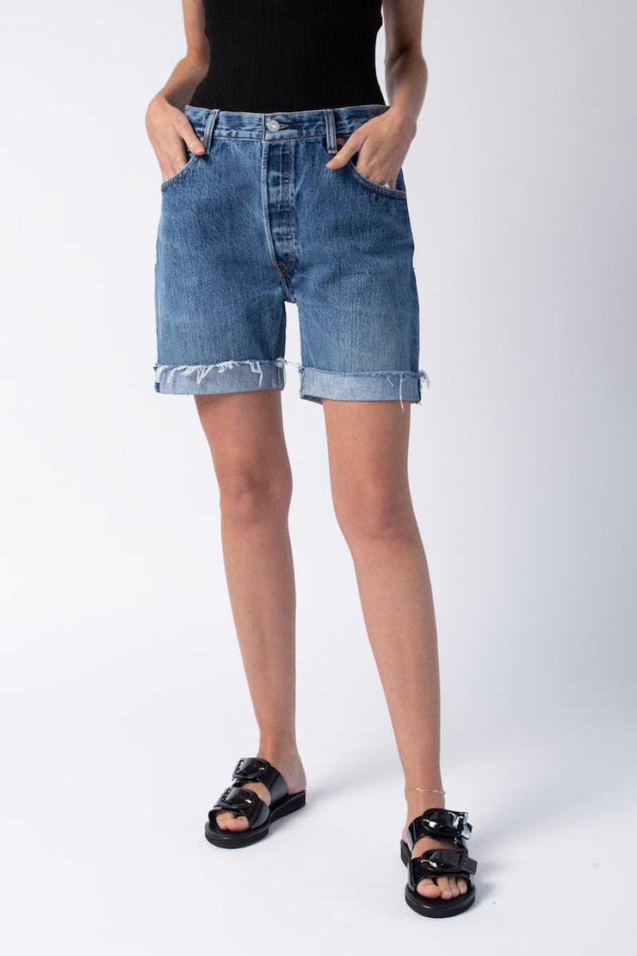 RE/DONE 90S Relaxed Short In Indigo | Re/Done - T. Boutique | Bottoms