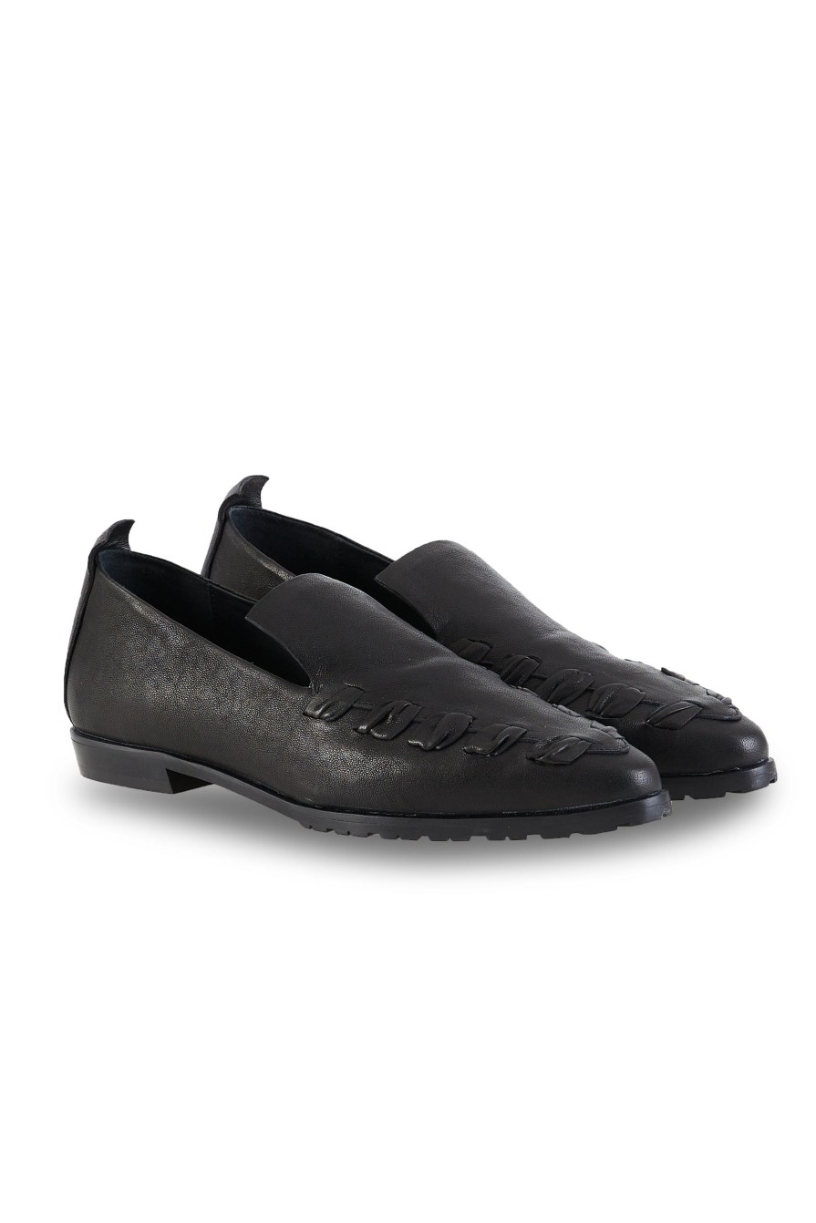 HENRY BEGUELIN Old Iron Ricamo Leather Loafer In Nero | Flats