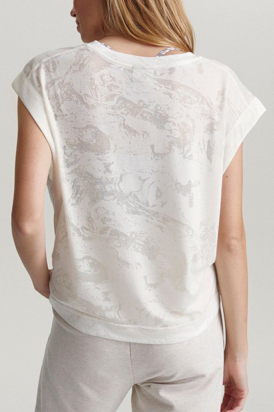 VARLEY Virden T-Shirt In Birch | Varley - T. Boutique | Loungewear