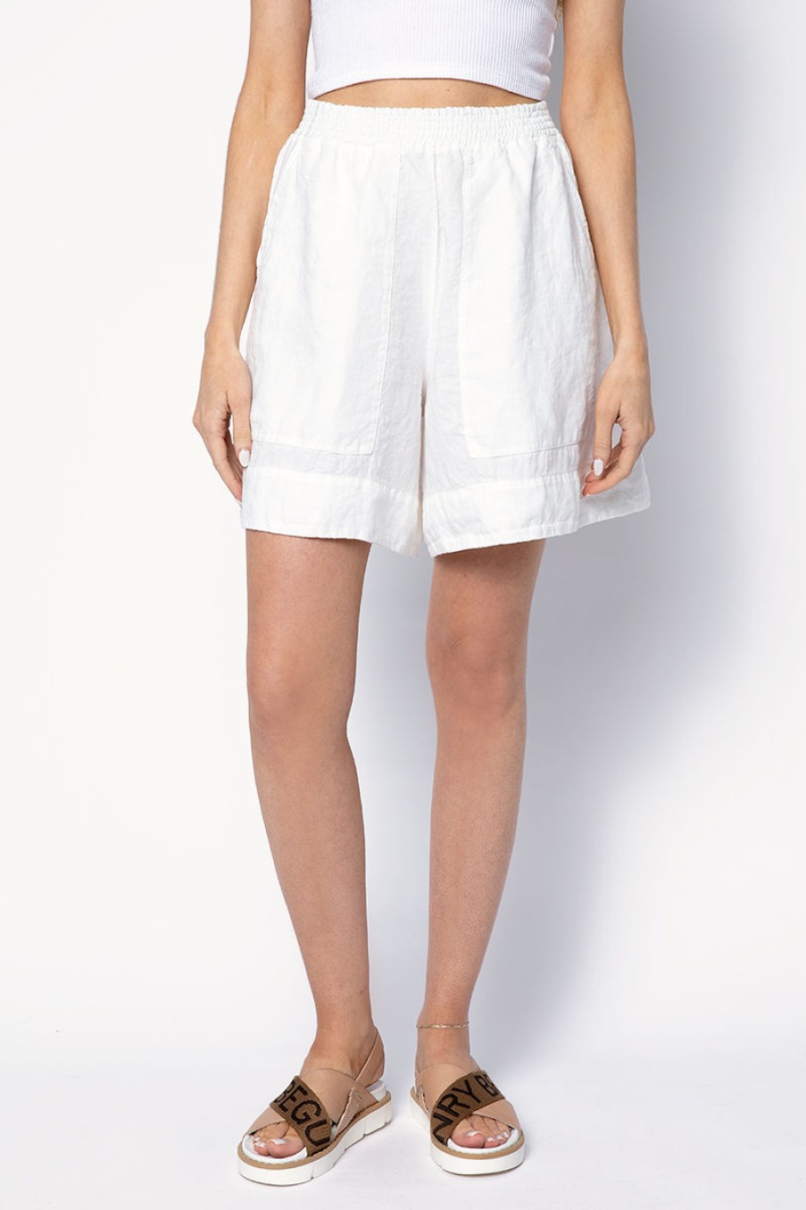 TANDEM Linen Shorts In White | Transit - T. Boutique | Bottoms