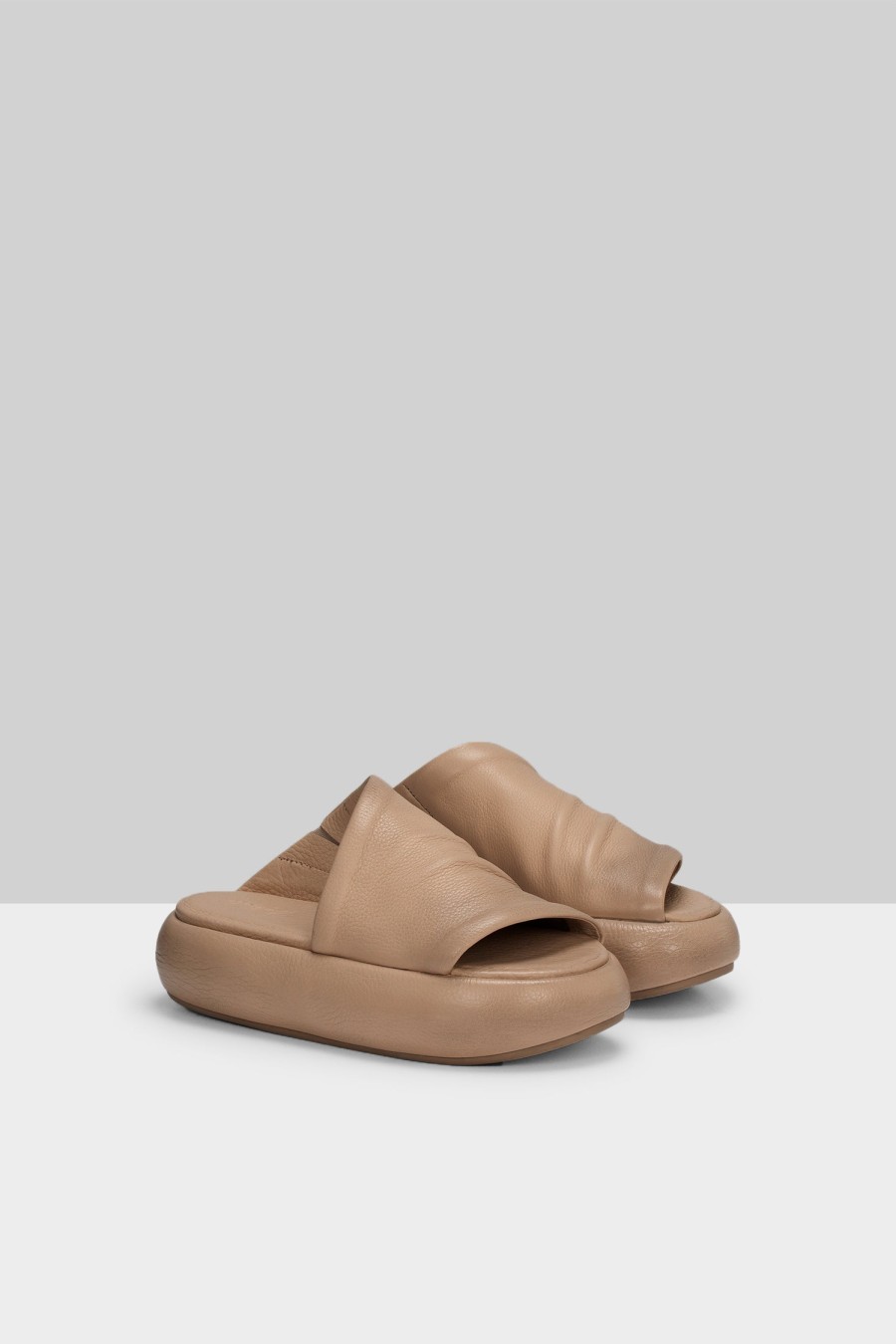 MARSÈLL Ciambellona Leather Platform Slide In Hazelnut | Flats