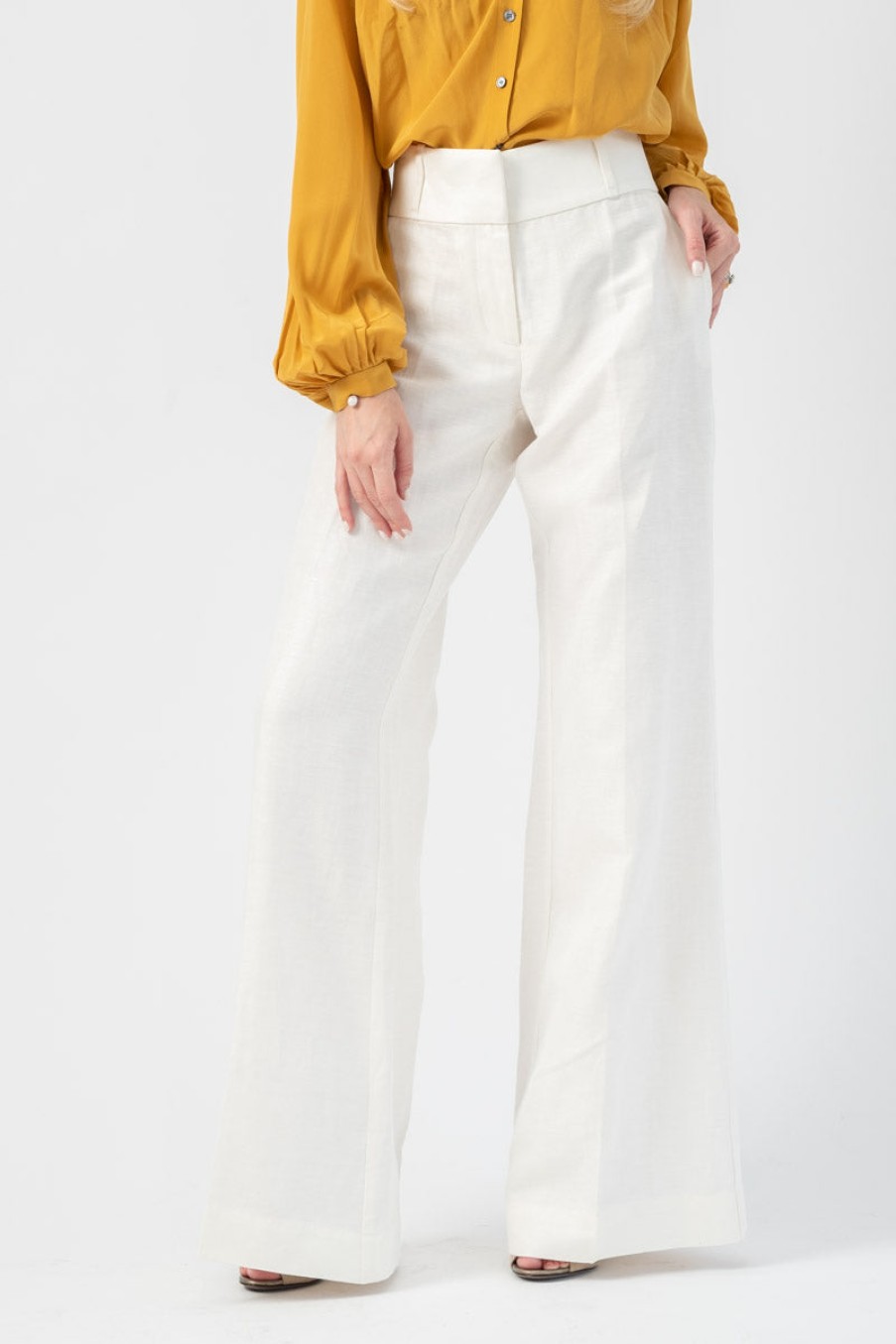 FRAME Metropolitan Pant In Soft White | Frame - T. Boutique | Bottoms