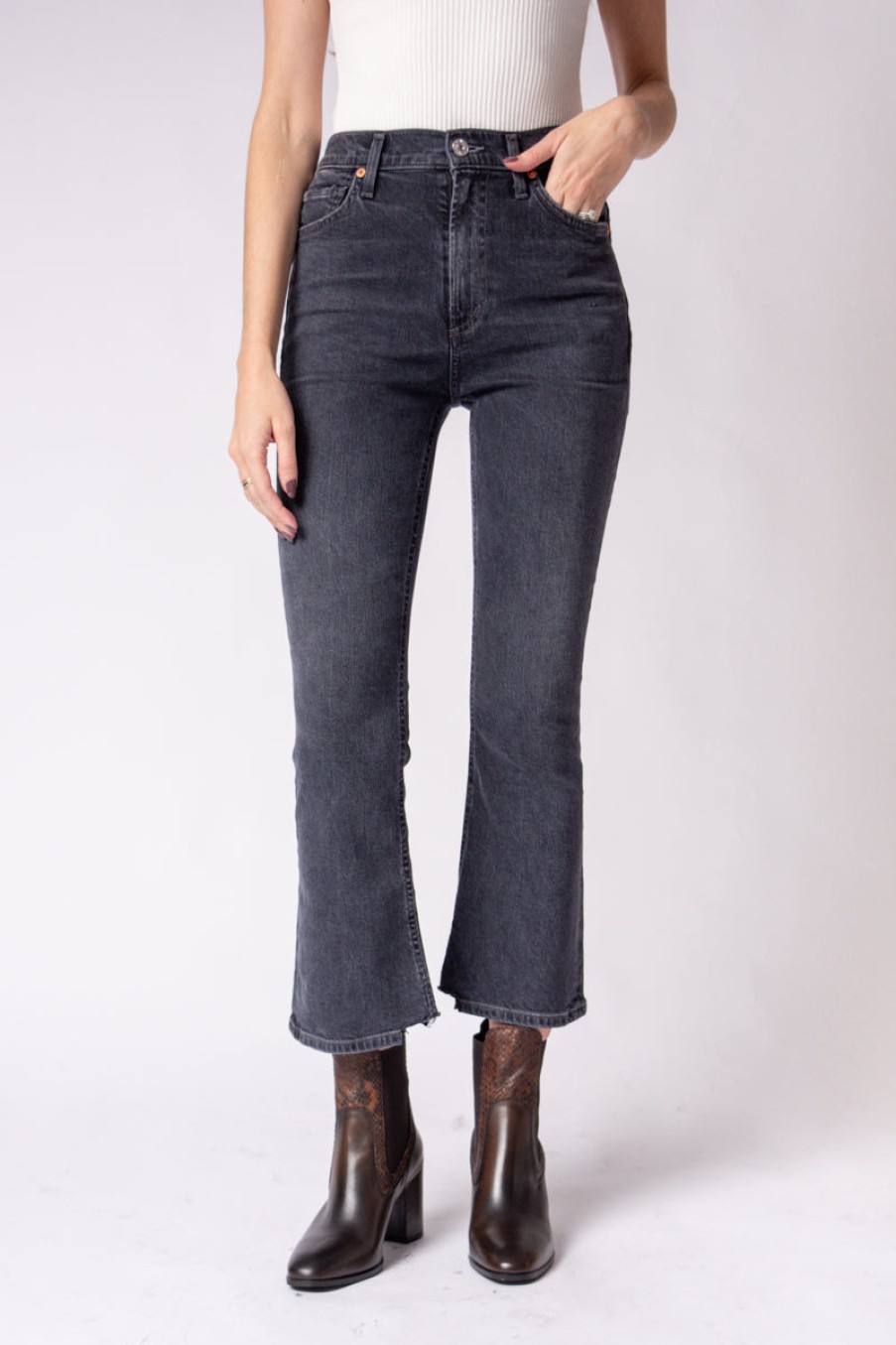 CITIZENS OF HUMANITY Demy Cropped Flare In Monotone | Citizens Of Humanity - T. Boutique | Bottoms