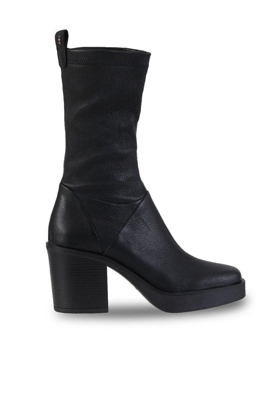 HENRY BEGUELIN Old Iron Stretch Leather Boot In Nero | Boots