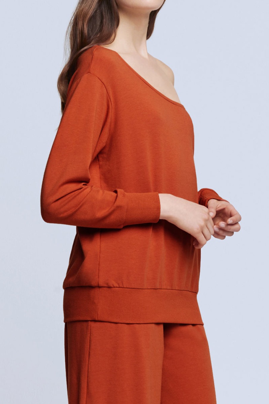 L'AGENCE Buy Kimora Off Shoulder Top In Rust | L'Agencey - T. Boutique | Loungewear