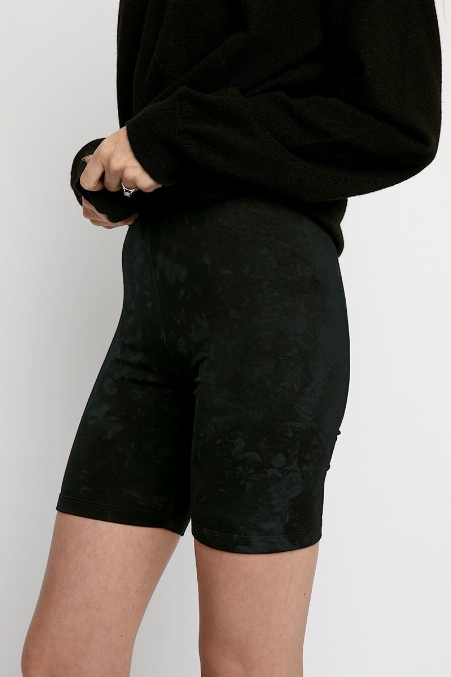 COTTON CITIZEN Siena Biker Short In Graphite Crystal | Cotton Citizen - T. Boutique | Loungewear