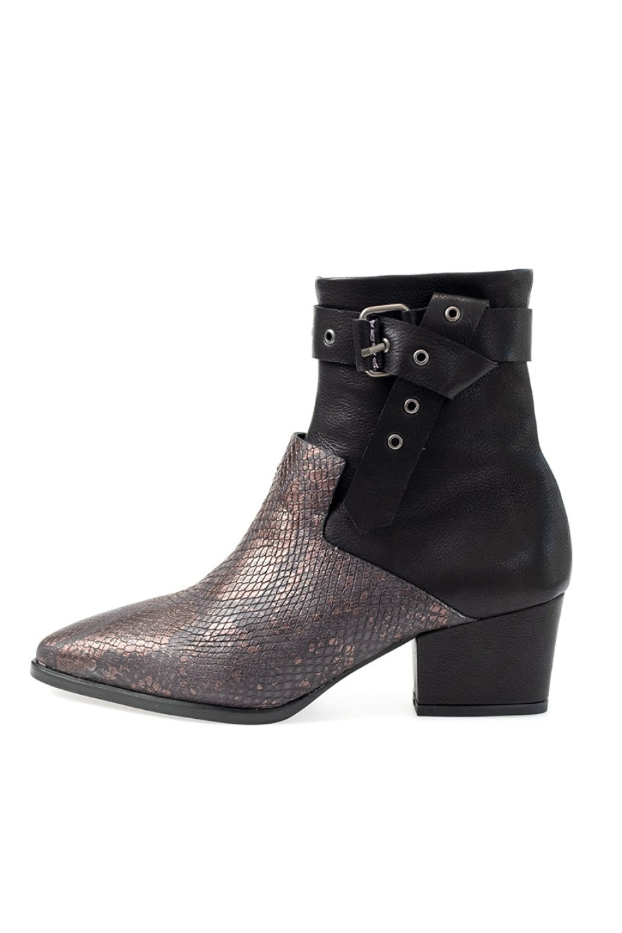 HENRY BEGUELIN Low Leather Boot Nodo In Nero | Henry Beguelin - T. Boutique | Boots