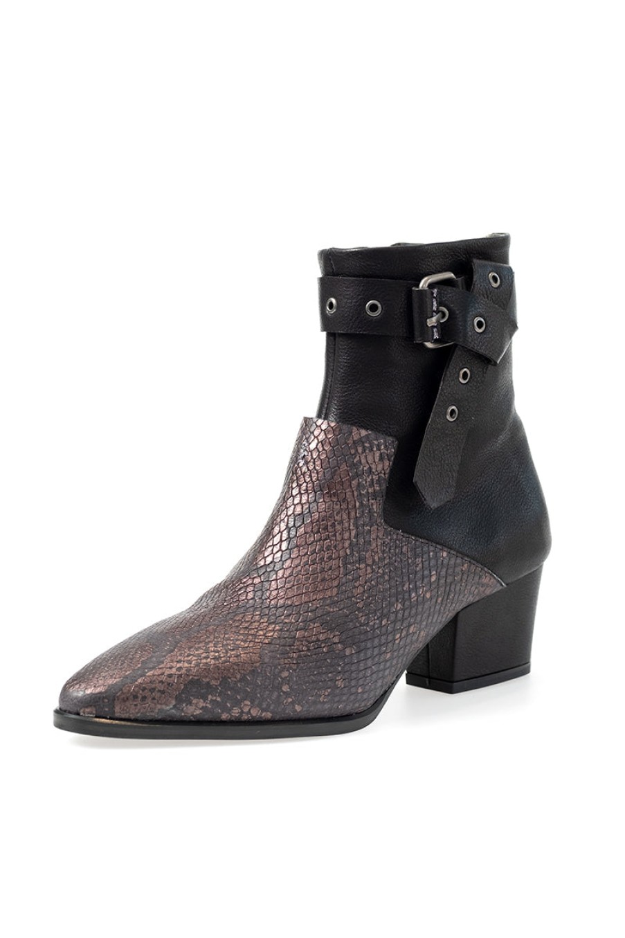 HENRY BEGUELIN Low Leather Boot Nodo In Nero | Henry Beguelin - T. Boutique | Boots