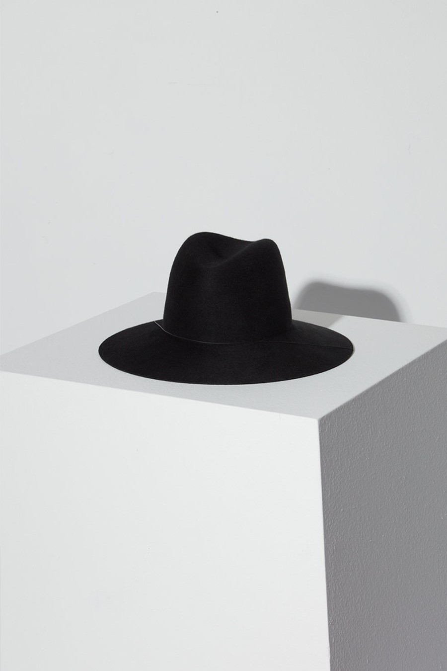 JANESSA LEONÉ Adelaide Fedora Hat In Black | Hats