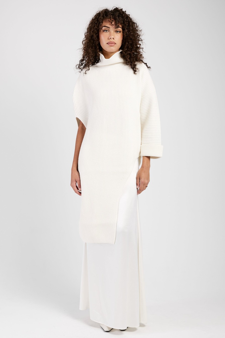 FABIANA FILIPPI Asymmetric High Neck Cape In Raffia | Knitwear