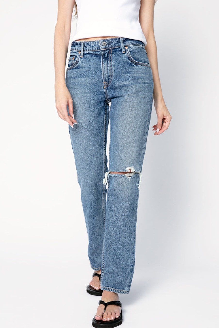 GRLFRND Kate Low Rise Slim Crop Jean In Hidden Hills | Grlfrnd - T. Boutique | Bottoms