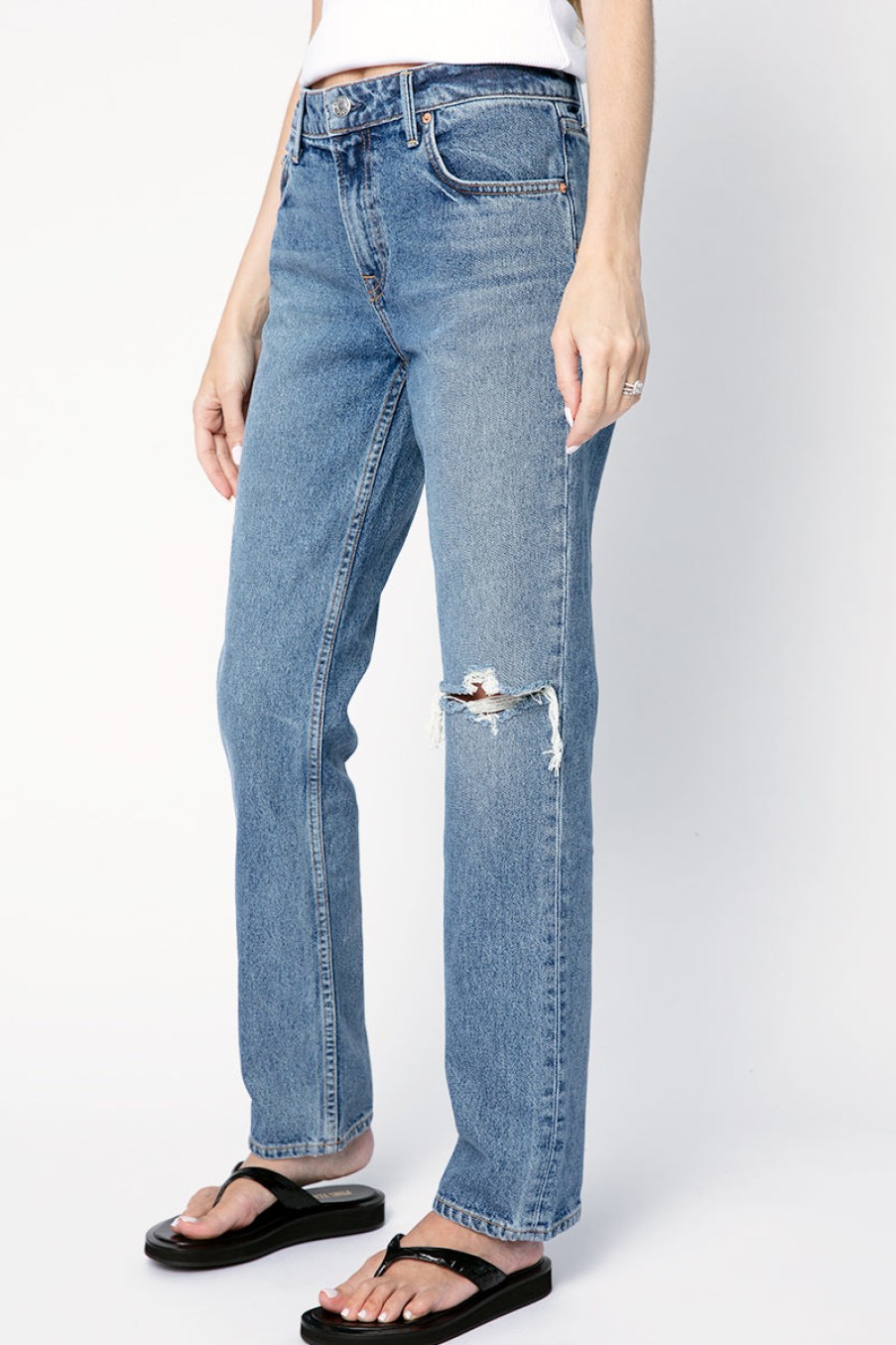 GRLFRND Kate Low Rise Slim Crop Jean In Hidden Hills | Grlfrnd - T. Boutique | Bottoms