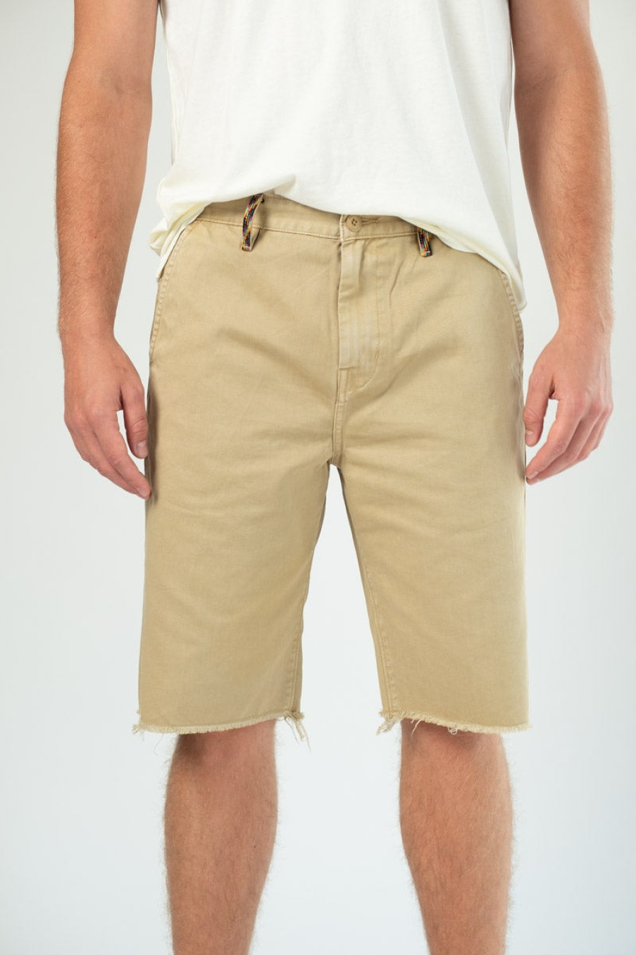 FRAME Men'S Raw Hem Short In Khaki | Frame - T. Boutique | Bottoms