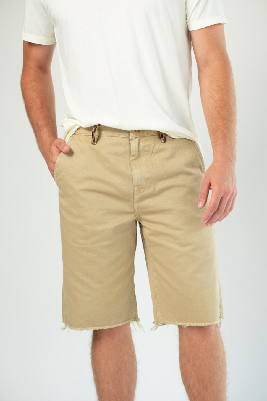 FRAME Men'S Raw Hem Short In Khaki | Frame - T. Boutique | Bottoms